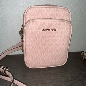 Women’s pink Michael Kors crossbody